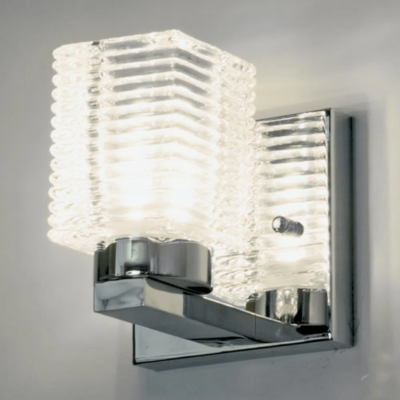 Arandela Bell Bella 12cm X 13cm X 13cm Cromado e Transparente